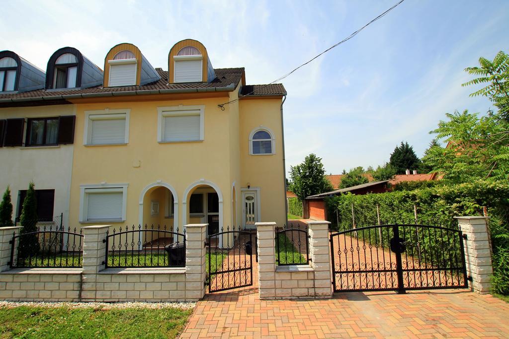 FausztLand Apartments Zamárdi Exterior foto